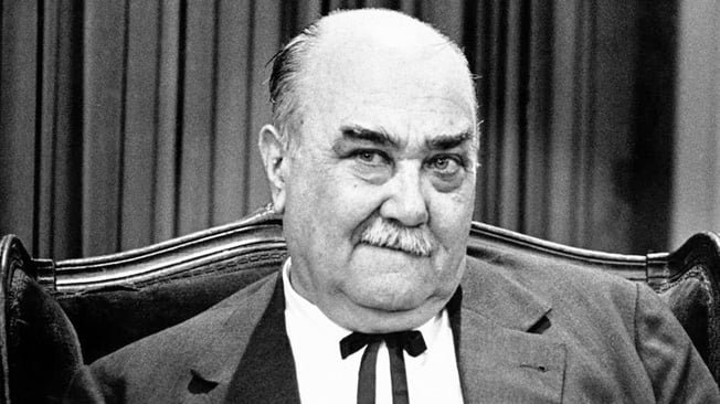 Pensamiento nacional o colonial, una puja histórica con actualidad