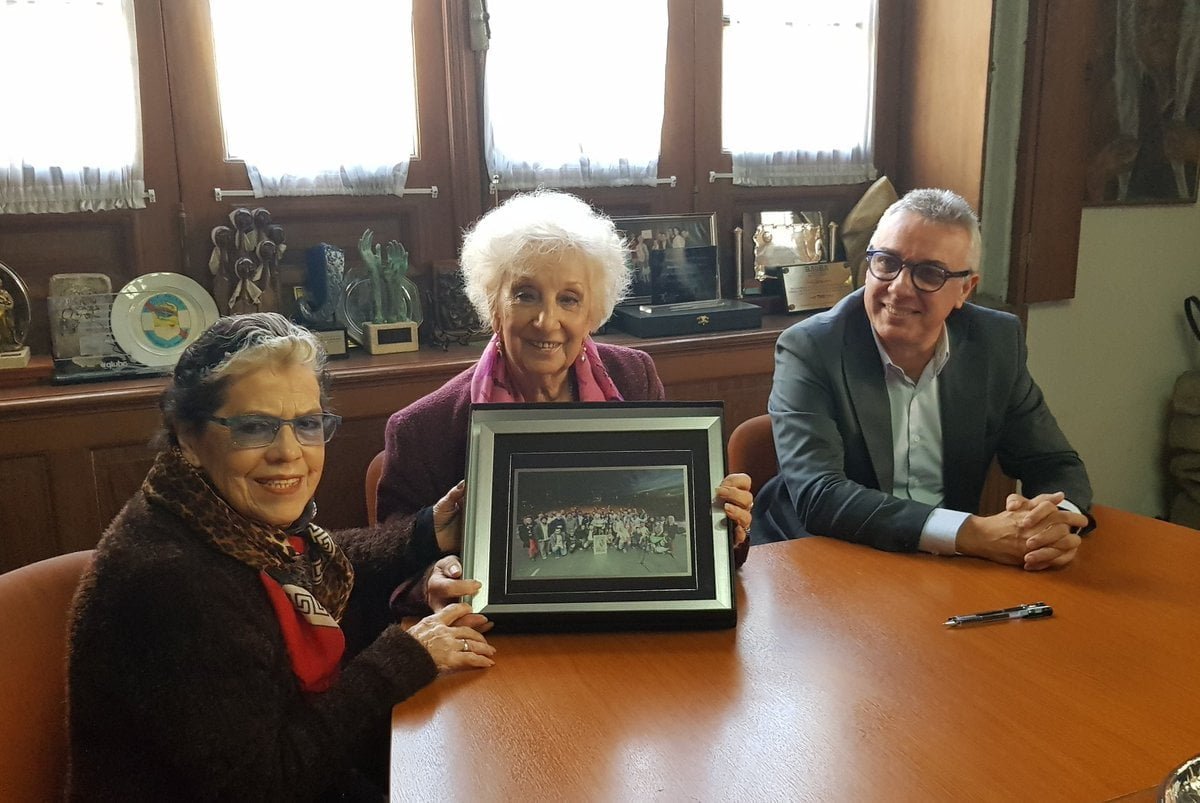 Tigre: Apoyo frontal de Estela de Carlotto a Zamora