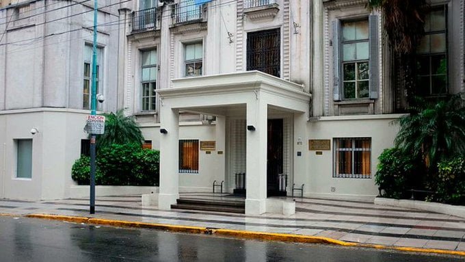 Cristina Fernández se va recuperando pero seguirá internada