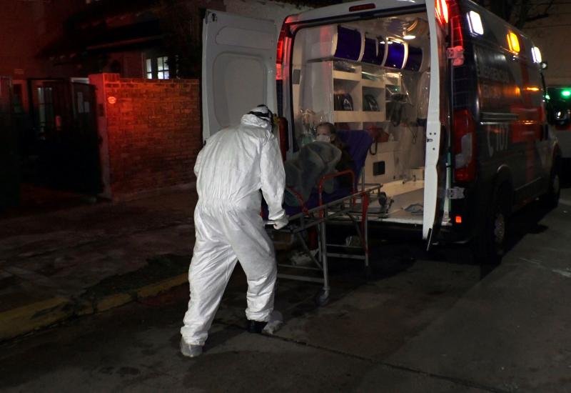 Coronavirus: Clausuran un geriátrico en Martínez