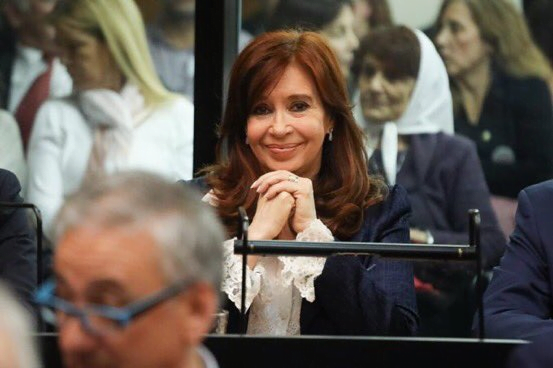Causa Cuadernos: Cristina la definió como un show judicial