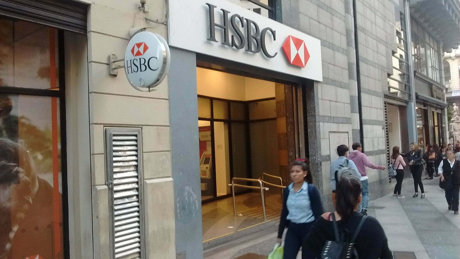 Bancario acordó salario mínimo de $904.357 Bancario acordó salario mínimo de $904.357