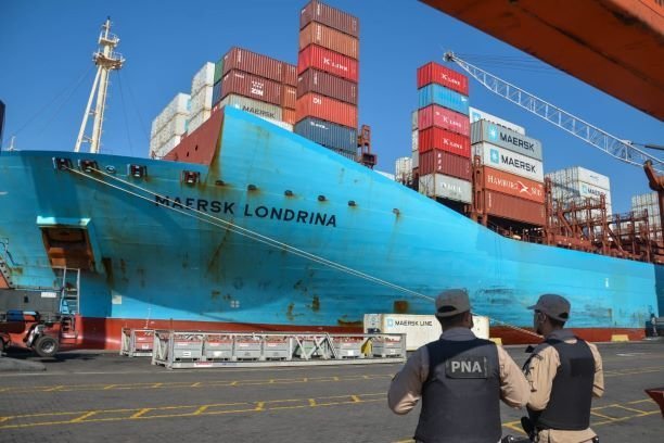 Caen las importaciones y crecen las exportaciones