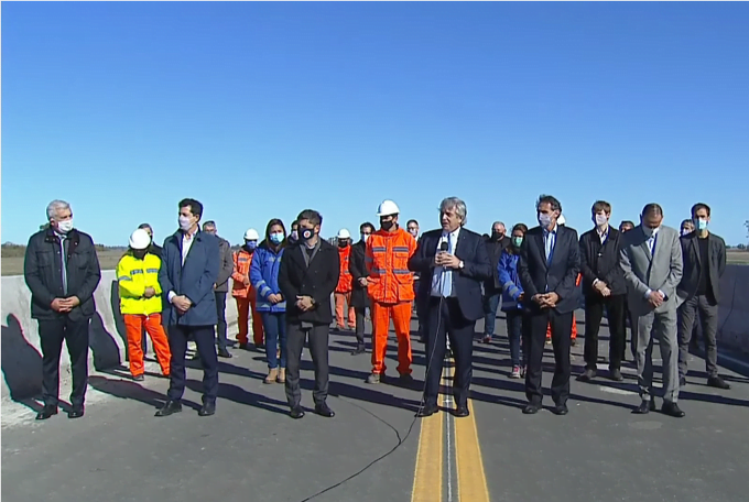 Fernández resaltó la importancia social y económica de la obra pública Fernández resaltó la importancia social y económica de la obra pública