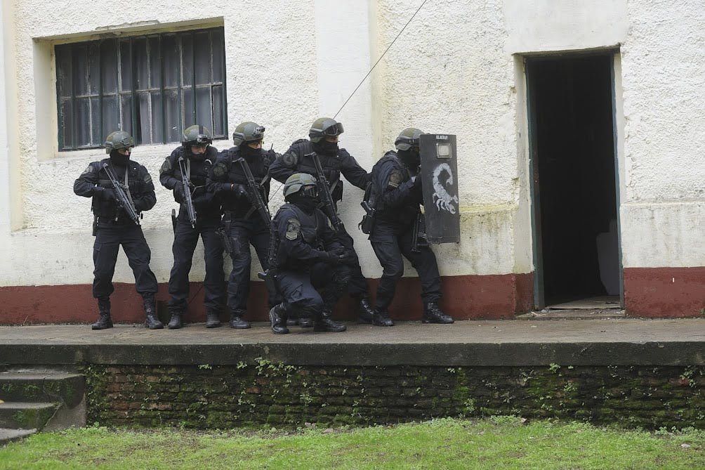 Mega operativo anti narco en Rosario con 57 allanamientos