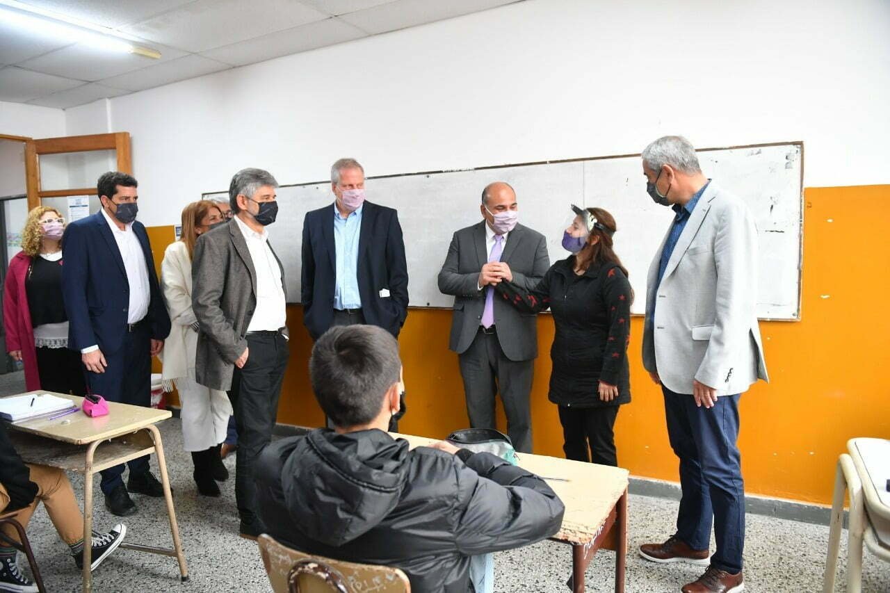 Inauguran obras en escuelas de Avellaneda