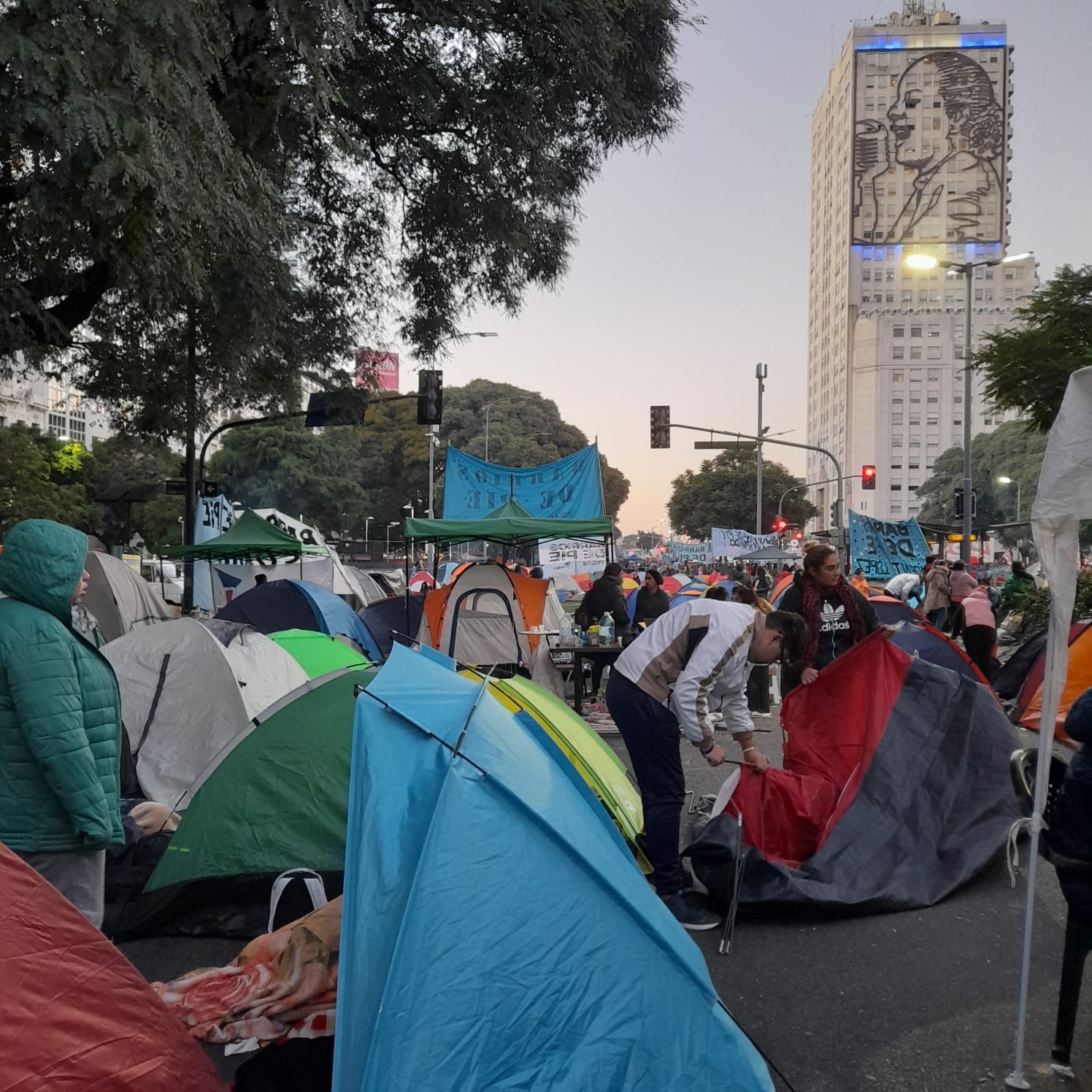 El gobierno dio de baja 100 mil planes sociales