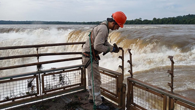 Reabrió el mirador de las cataratas del Iguazú