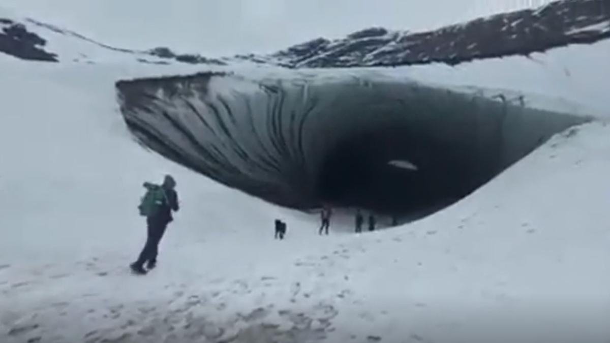 Bloque de hielo cae y mata a turista en Ushuaia