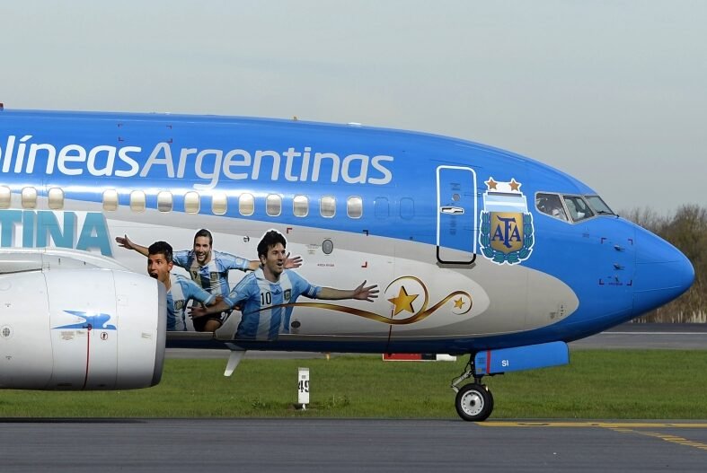 Aerolíneas Argentinas ganó más de US$ 2 millones con los vuelos al mundial