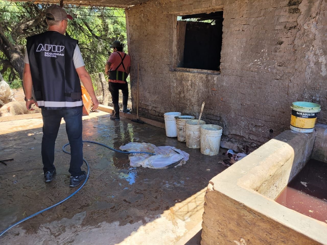 Brutal explotación a la servidumbre de una familia