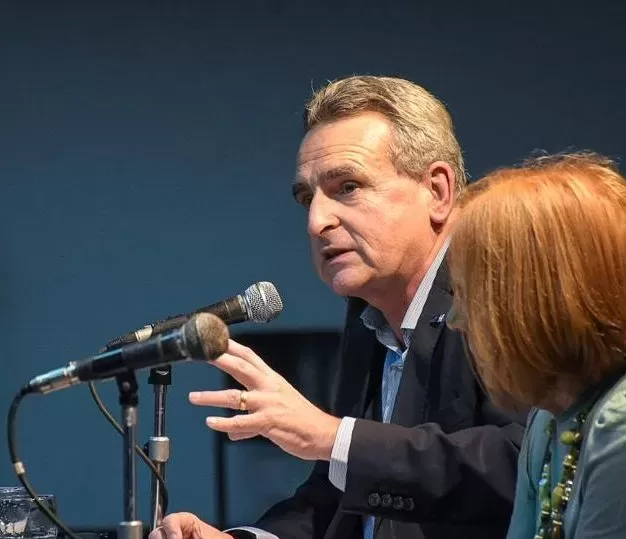 Rossi: «Cuando las Fuerzas Armadas se meten en política salen desprestigiadas»