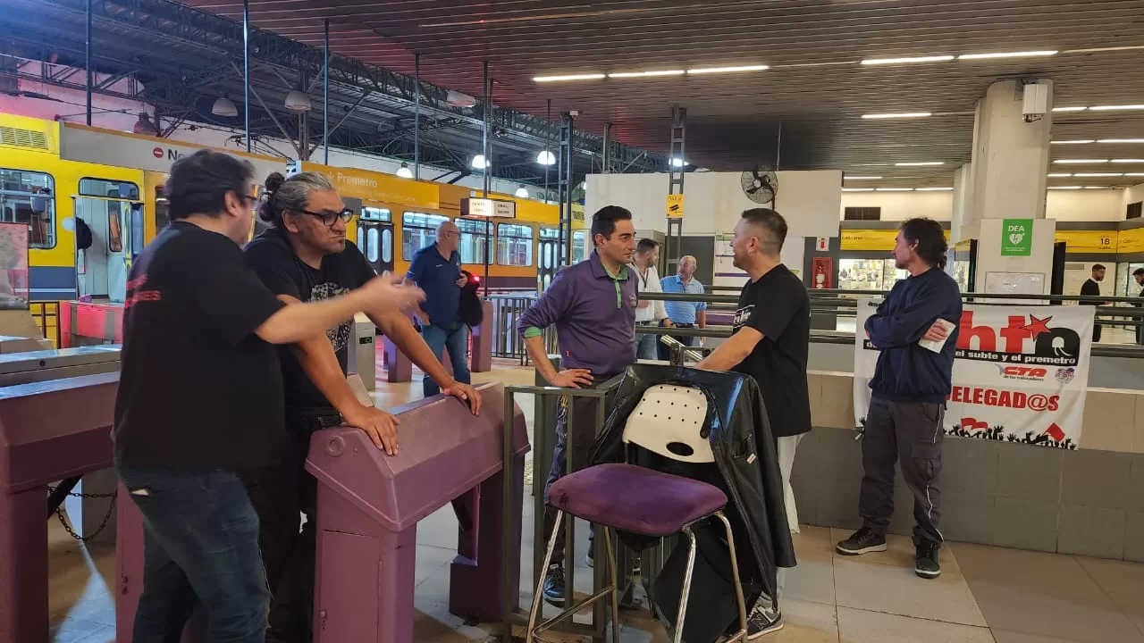 Paro y reclamo de trabajadores del subte