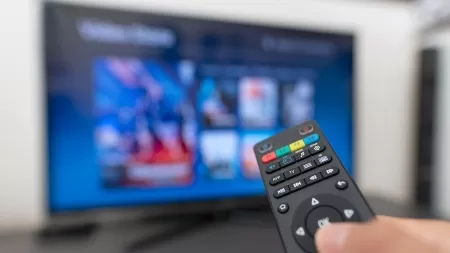 Los medios públicos se defienden de la ola privatizadora