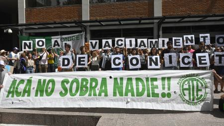 Científicos contra el vaciamiento del Conicet