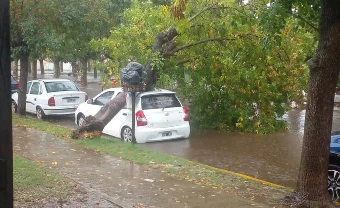 El temporal se mantendrá todo el día con alerta naranja