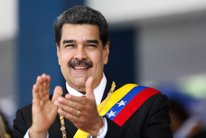 Estados Unidos bombardeó Venezuela y secuestró a Maduro. Milei festejó la acción.